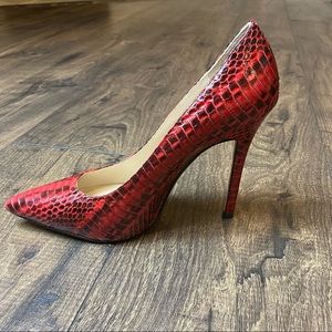 Michael Kors, Red Faux Snake Skin Pump, Size 6.5